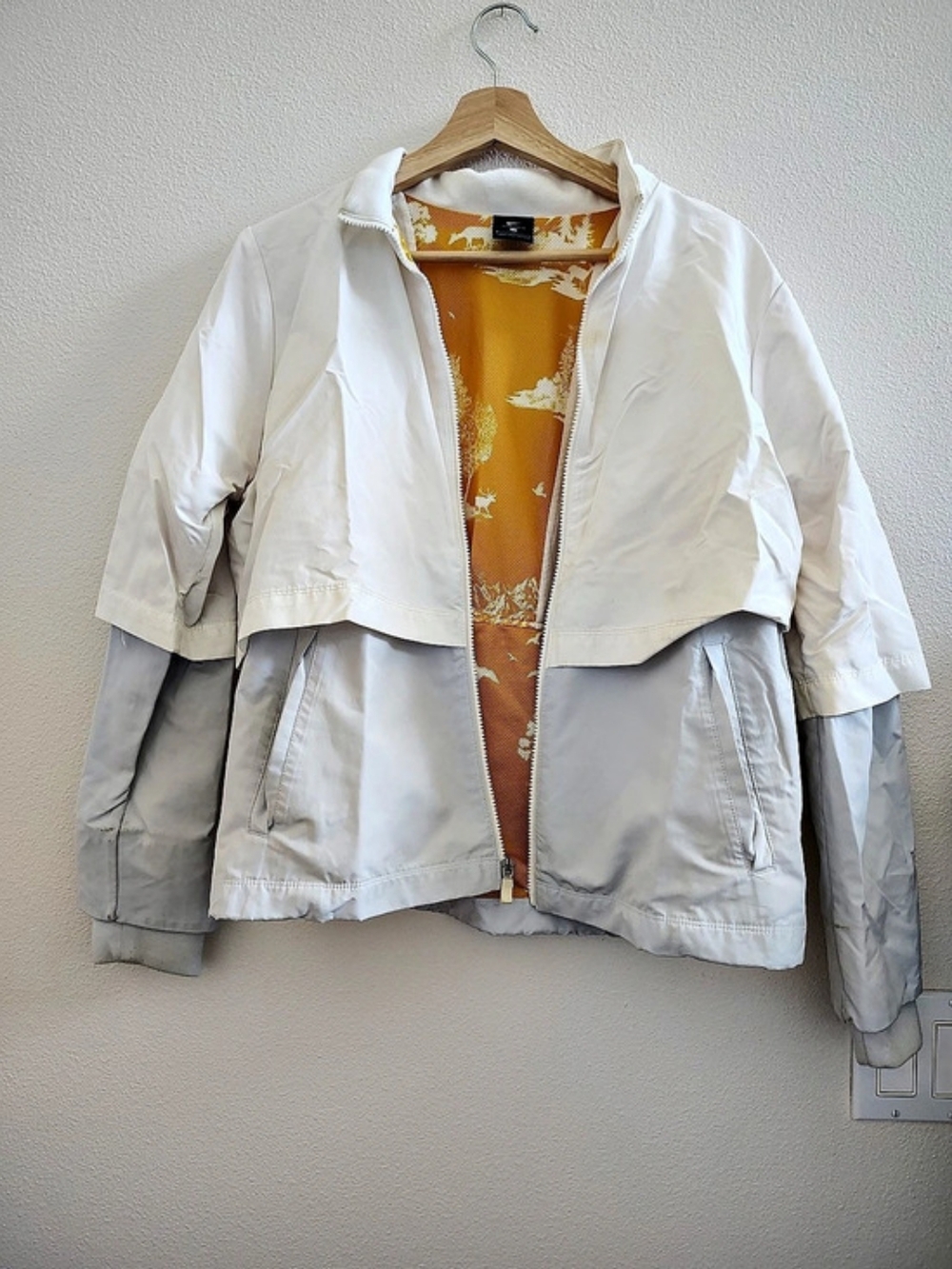 Nike Women's Jacket Size Medium